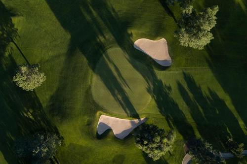 Rahoita luksus-golfmatka lainarahalla